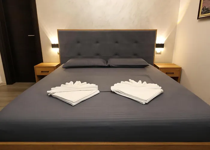 Salvadore Hotel 3*