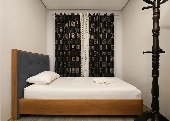 Otel Salvadore Avlonya